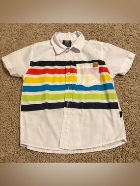 Boys White Short-Sleeve Button-down Shirt with Rainbow Stripes size 5